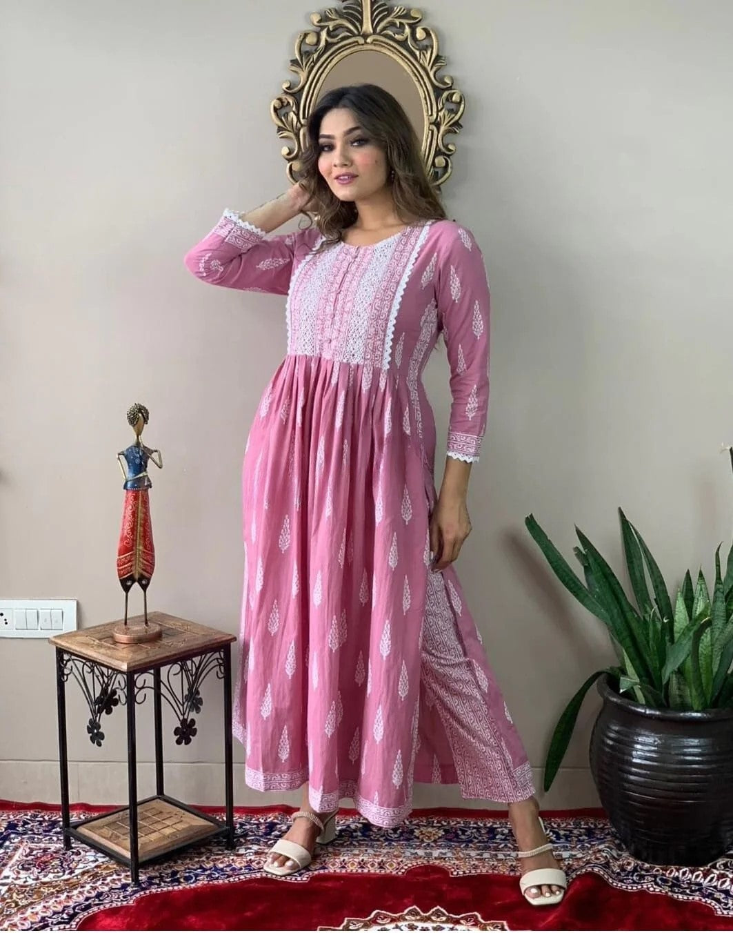 Women Side Slit Naira Cut Viscose Kurta with Pant Set