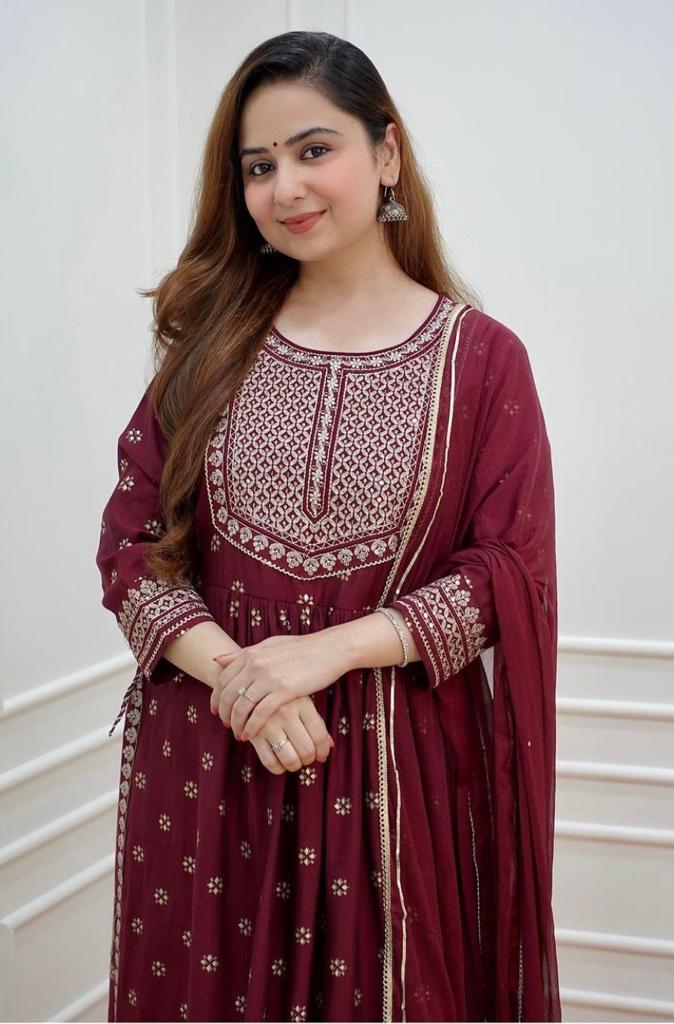 Women Viscose Rayon Ethnic Kurta Pyjama Dupatta Set / Suit Set
